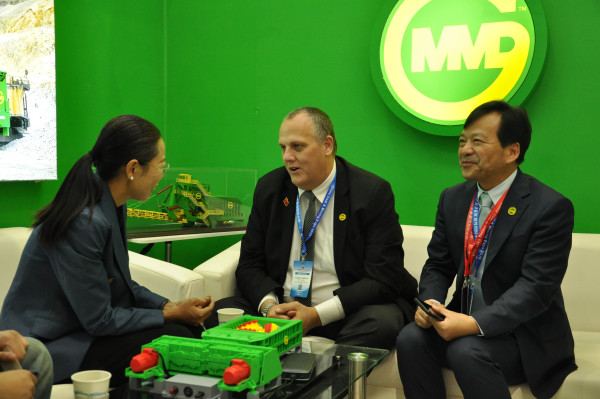 Mayor of Mapo Town (left), Martin Vorster and Ben Zhang